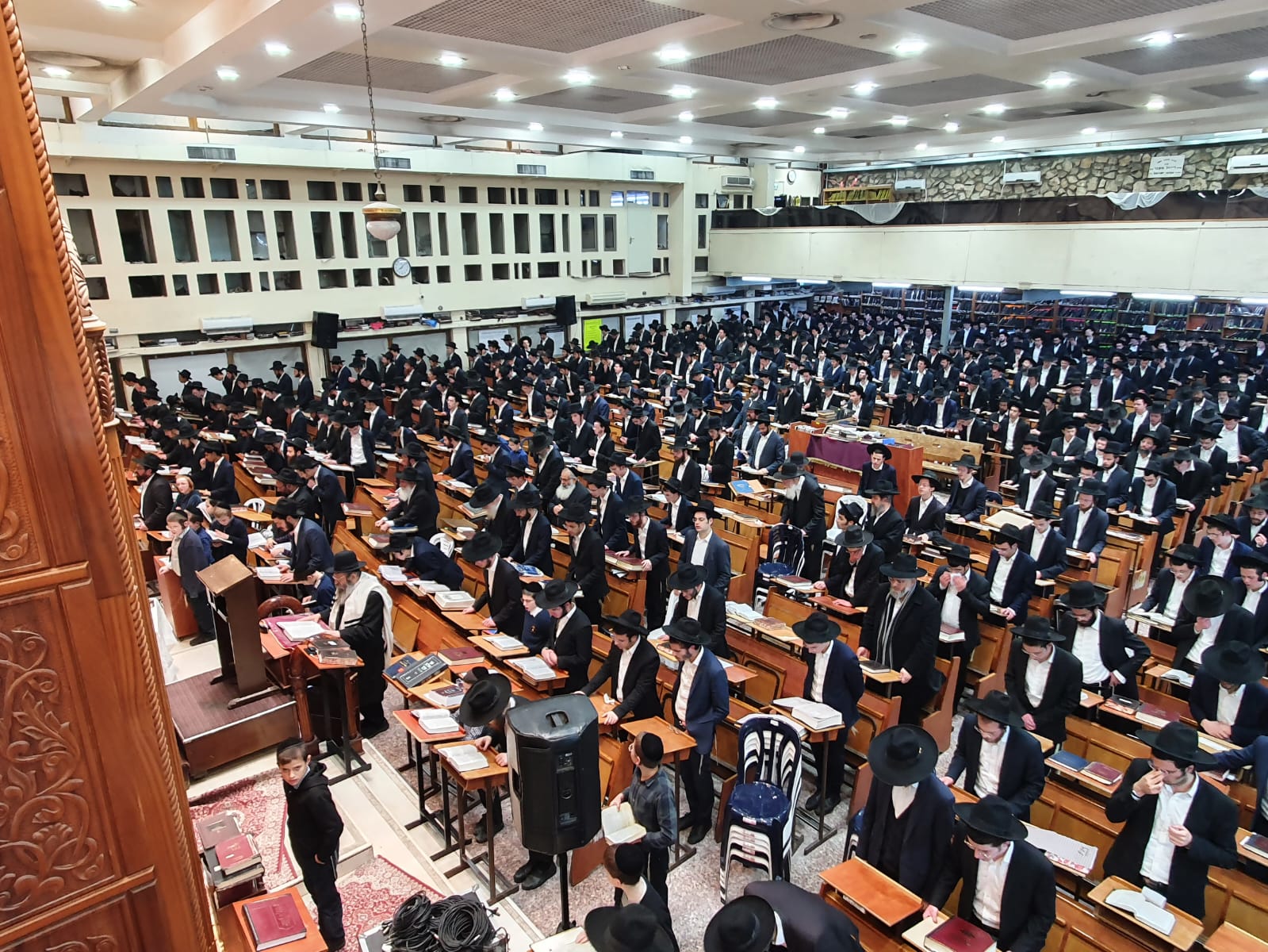 מספד רב: אלפים בהספד בישיבת פונביז