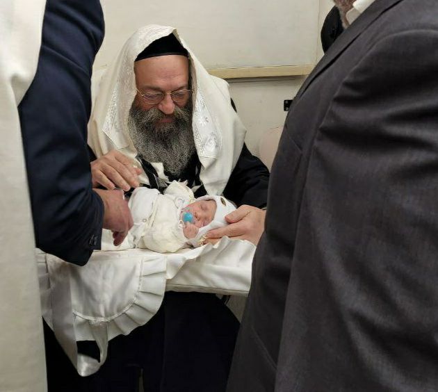 על מקום אבותיו: רבינו הגראי”ש שליט”א בברית מילה