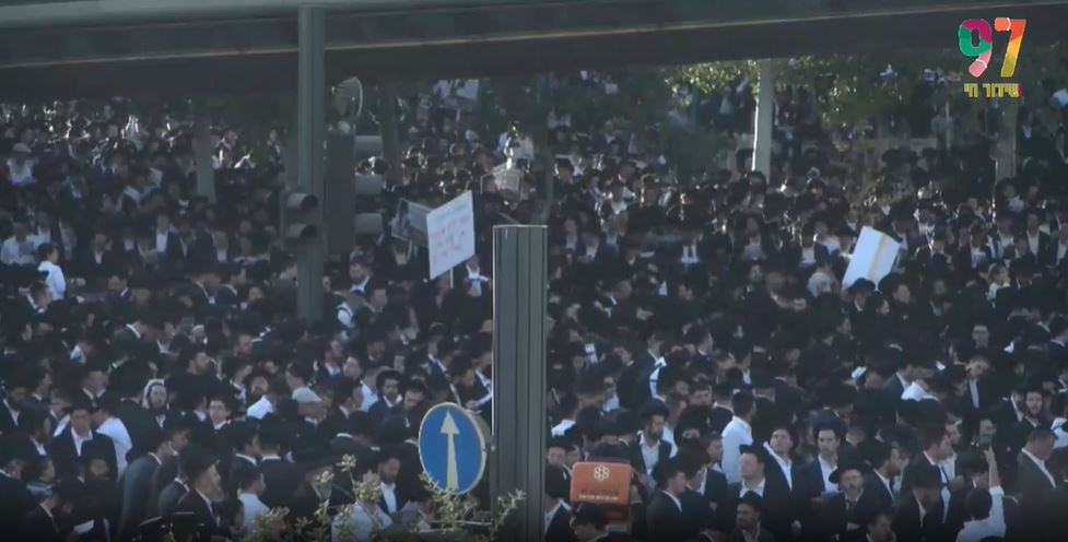 להקהל ולעמוד על נפשנו: שידור מהפגנת המיליון