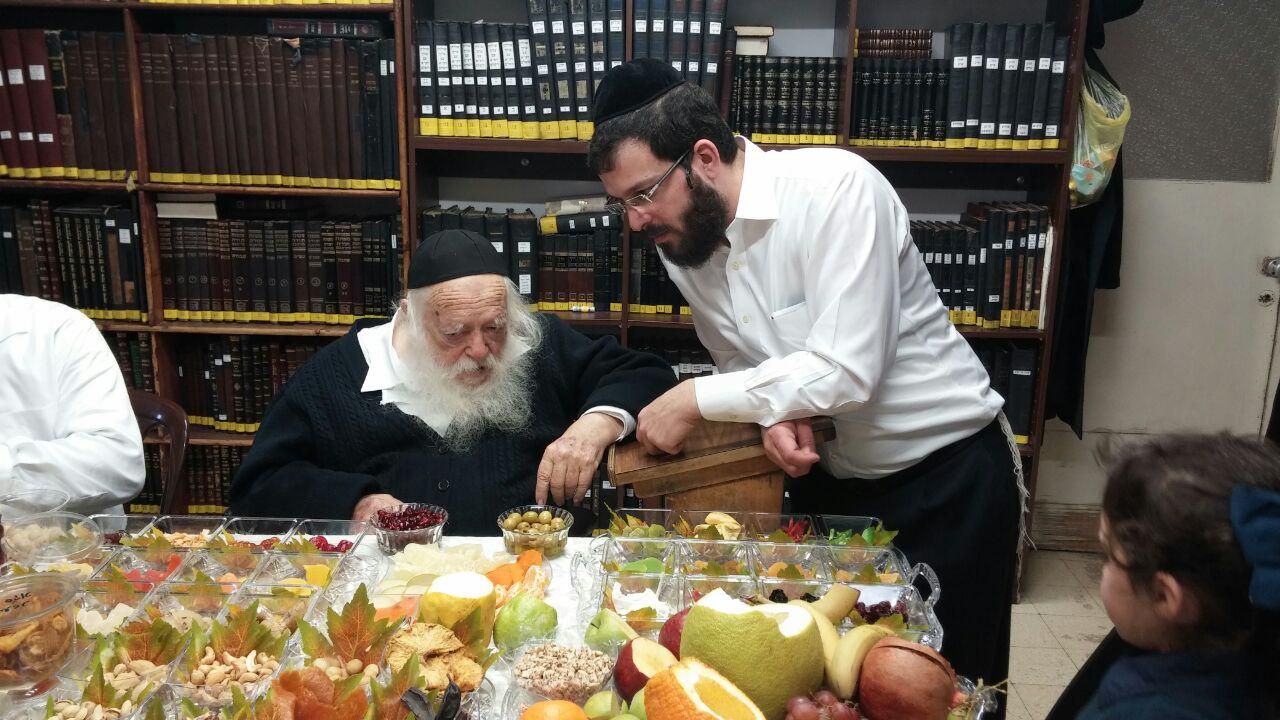 ט”ו בשבט אצל שר התורה