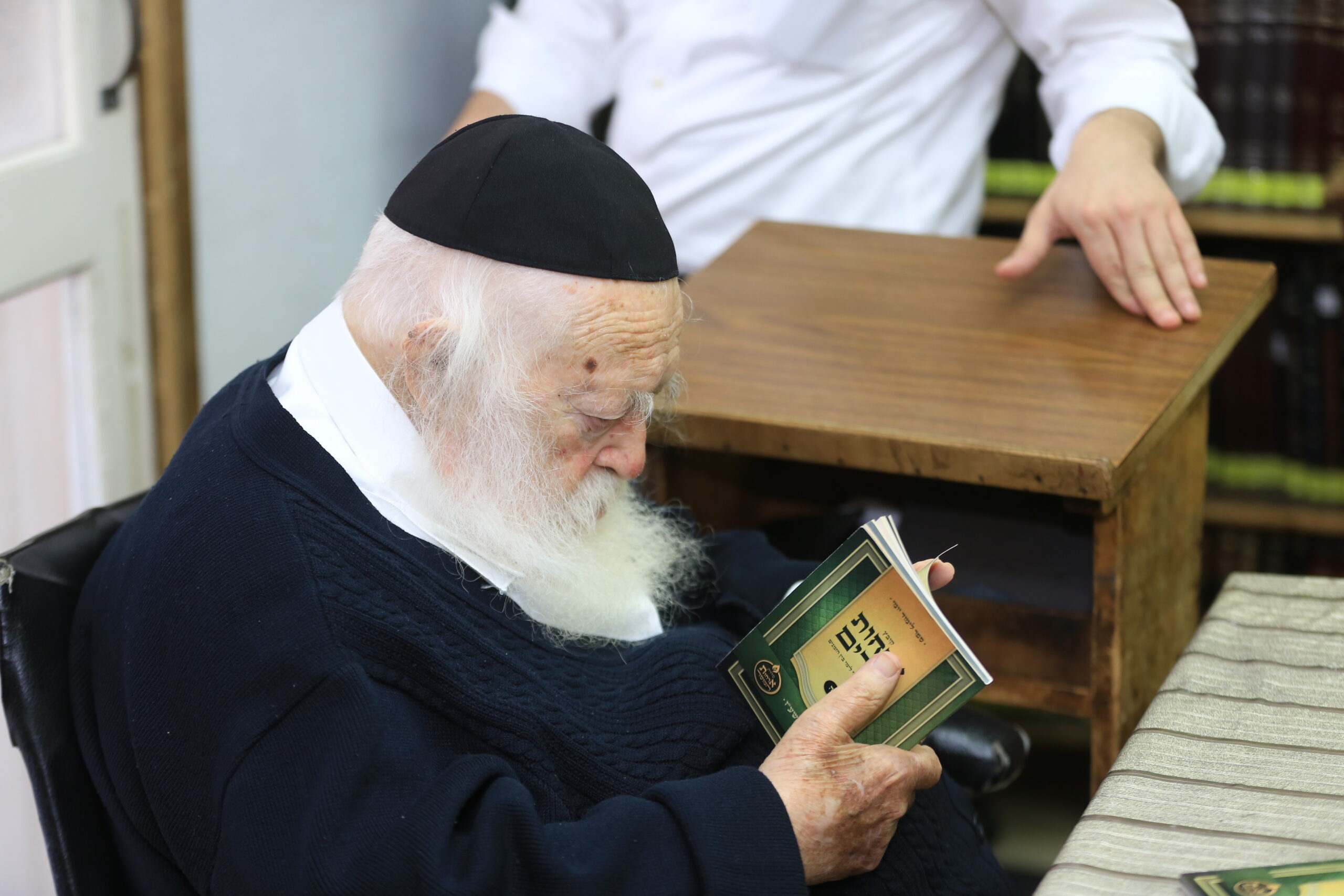 ימים אחרונים למשלוח תשובות ל”ארחות ישרים”